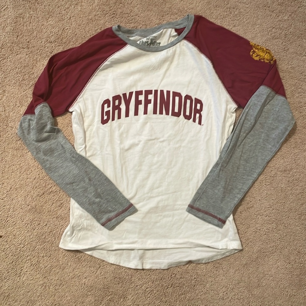 Gryffindor long sleeve raglan tee shirt, size L